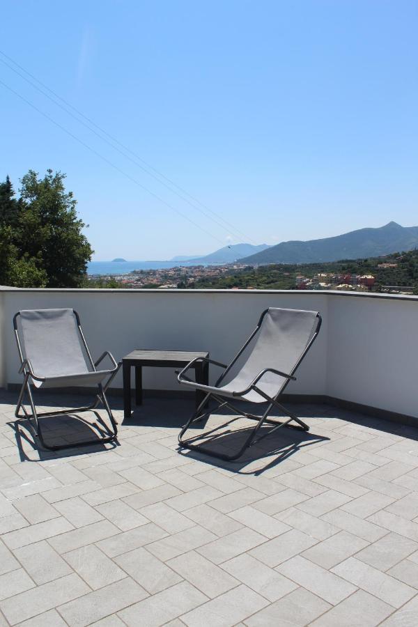 Abelia 4 Apartment Pietra Ligure Exterior photo